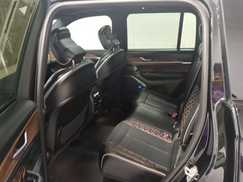 Used 2022 Jeep Grand Cherokee Summit w/ Advanced Protech Group IV image 20