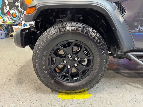 Used 2023 Jeep Wrangler Unlimited w/ Cold Weather Group AWD/4WD image 24