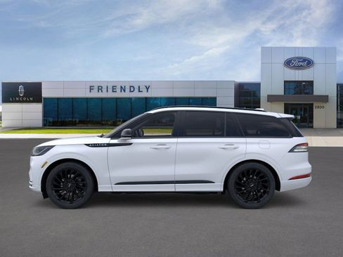 New 2026 Lincoln Aviator Reserve image 3