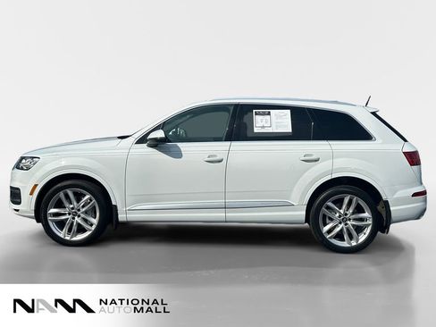 Used 2018 Audi Q7 3.0T Prestige image 2