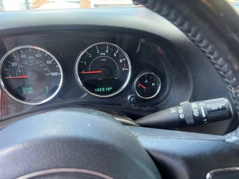 Used 2015 Jeep Wrangler Unlimited Sport w/ Quick Order Package 24S AWD/4WD image 10