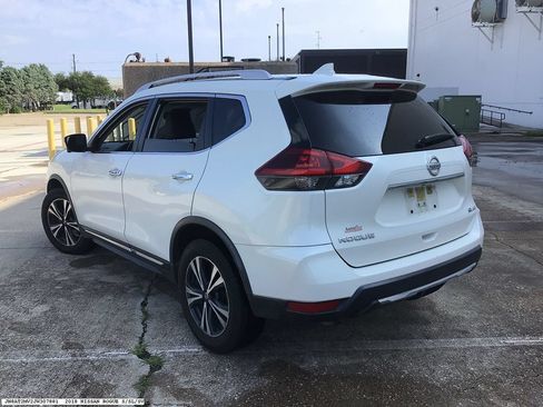 Used 2018 Nissan Rogue SL w/ Premium Package AWD/4WD image 6