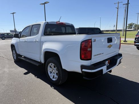 Used 2018 Chevrolet Colorado LT w/ LT Convenience Package RWD image 4