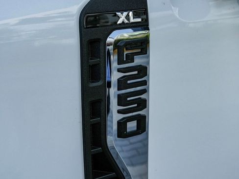 New 2024 Ford F250 XL w/ XL Chrome Package image 6