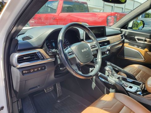 Used 2022 Kia Telluride SX w/ SX Prestige Package AWD/4WD image 18