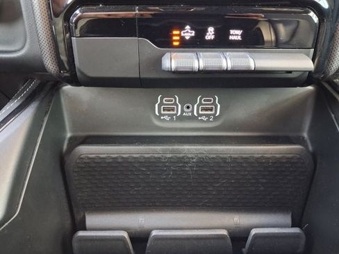 Used 2024 RAM 1500 Limited AWD/4WD image 9