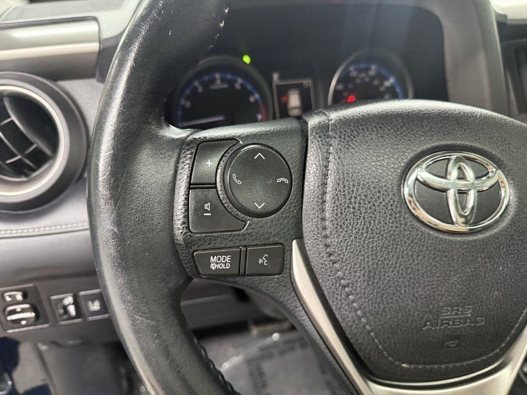 Used 2018 Toyota RAV4 XLE AWD/4WD image 20