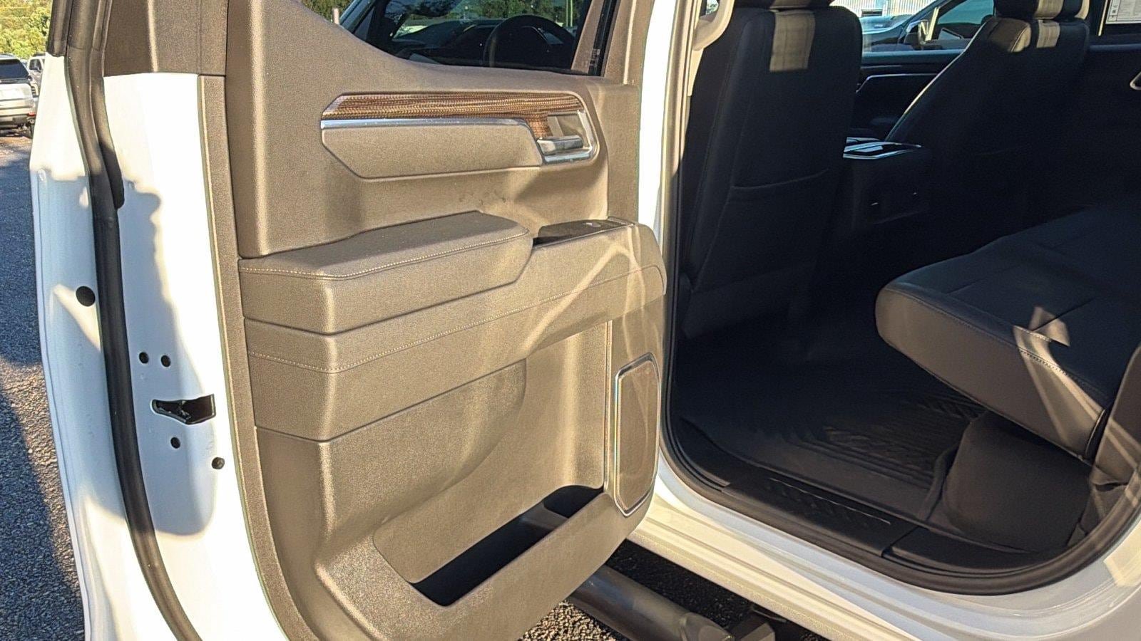Used 2026 Chevrolet Silverado 1500 RST w/ Safety Package AWD/4WD image 19