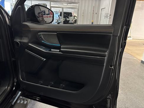 Used 2025 Ford Expedition Tremor AWD/4WD image 35