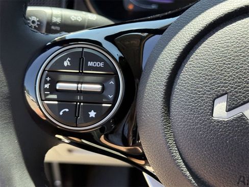 New 2025 Kia Soul EX image 28