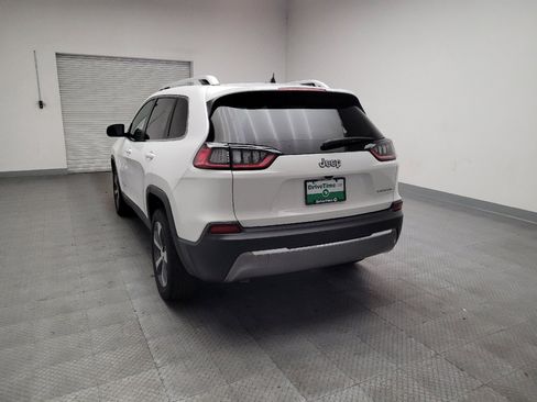 Used 2019 Jeep Cherokee Limited w/ Technology Group FWD image 6