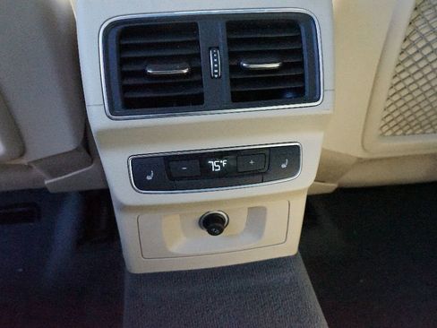 Used 2018 Audi Q5 2.0T Premium Plus w/ Premium Plus Package image 12