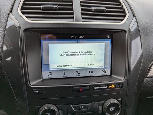 Used 2018 Ford Explorer XLT w/ Equipment Group 202A image 15