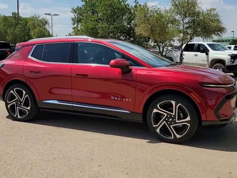 New 2025 Chevrolet Equinox EV LT w/ Convenience Package II FWD image 3