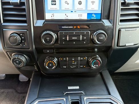 Used 2017 Ford F150 XL w/ Equipment Group 101A Mid AWD/4WD image 20