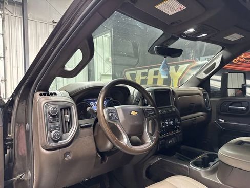 Used 2021 Chevrolet Silverado 2500 LTZ w/ LTZ Premium Package AWD/4WD image 5
