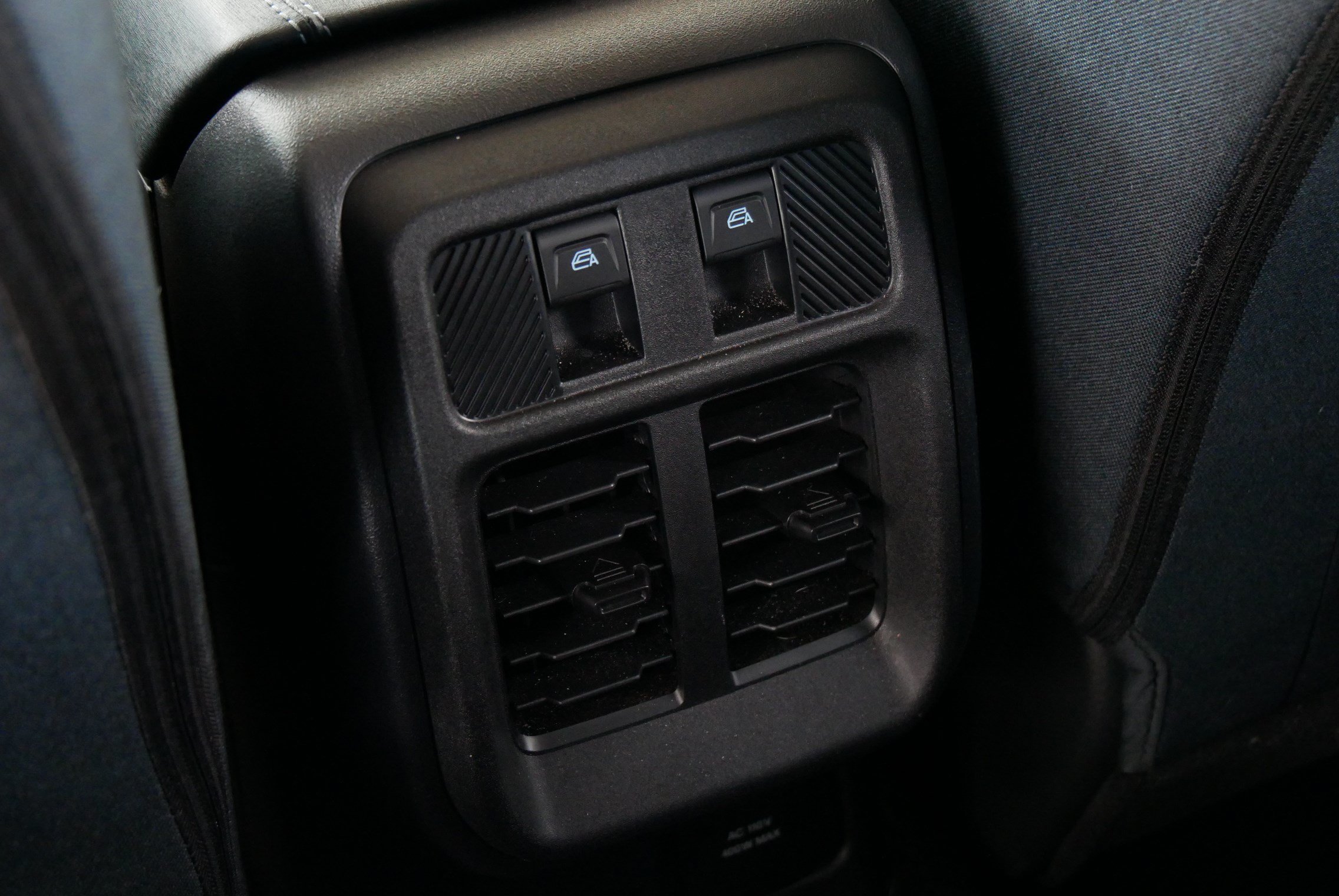 Used 2025 Ford Bronco Heritage Edition AWD/4WD image 31
