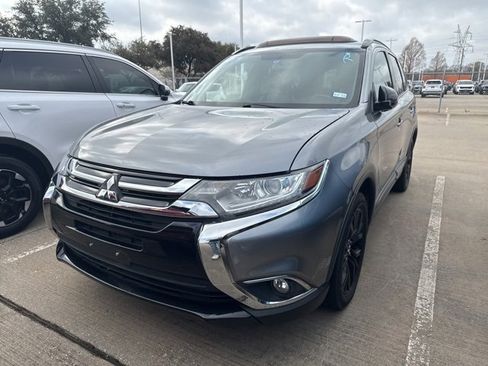 Used 2018 Mitsubishi Outlander LE image 1
