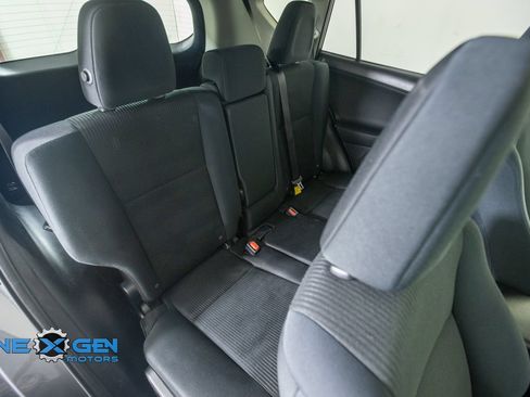 Used 2016 Toyota RAV4 LE FWD image 36