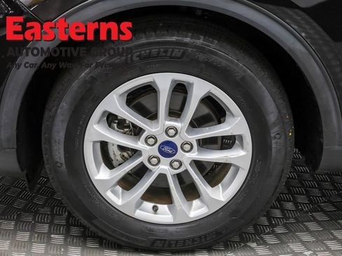 Used 2022 Ford Escape SE image 31