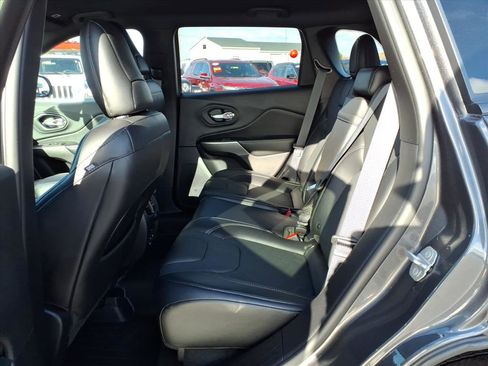 Used 2019 Jeep Cherokee High Altitude image 11