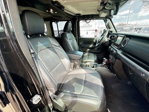 Used 2021 Jeep Wrangler Unlimited Rubicon 4xe image 32