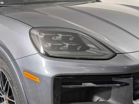 New 2026 Porsche Cayenne GTS AWD/4WD image 15