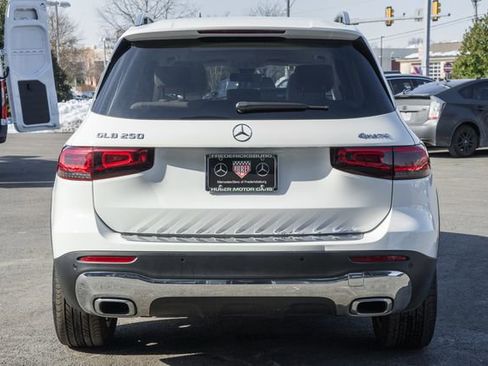 Used 2022 Mercedes-Benz GLB 250 4MATIC image 6