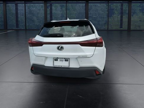 Used 2024 Lexus UX 250h FWD w/ Premium Package image 7