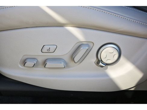 Used 2025 Genesis GV80 2.5T Prestige image 29