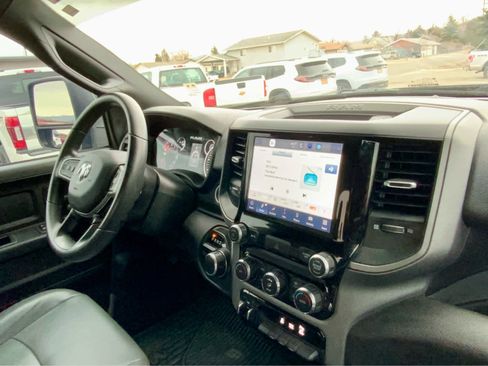 Used 2024 RAM 2500 Tradesman w/ Chrome Appearance Group image 40