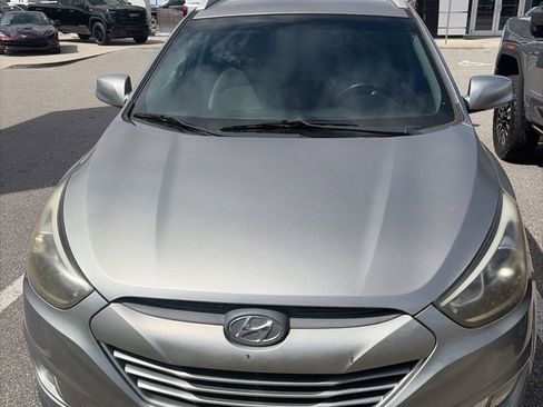 Used 2015 Hyundai Tucson SE image 2