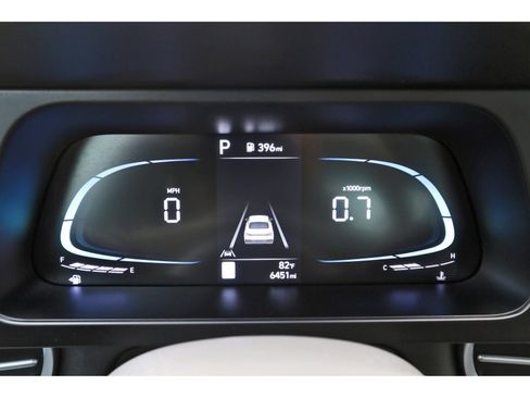 Certified 2025 Hyundai Elantra Sport FWD image 16