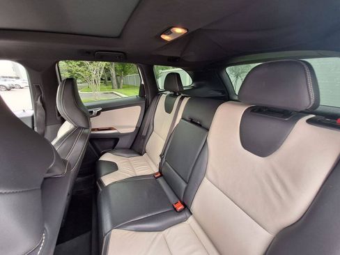 Used 2015 Volvo XC60 T6 Platinum FWD image 29