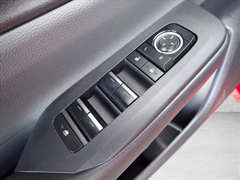 Used 2024 Toyota Prius XLE AWD/4WD image 14