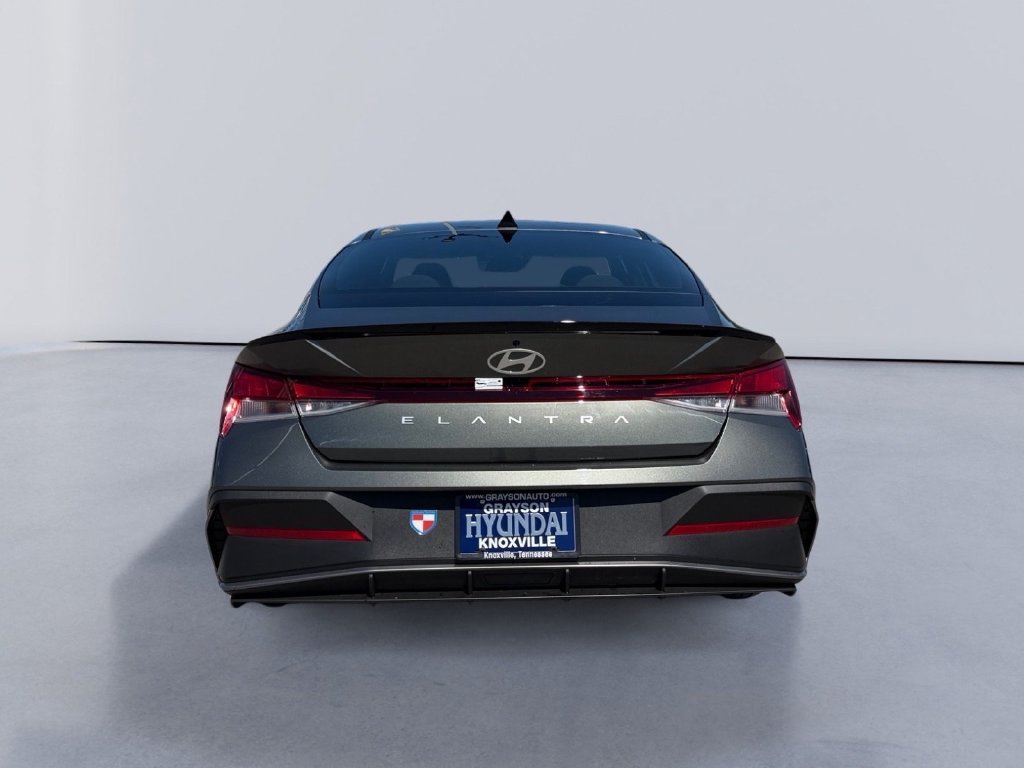 New 2026 Hyundai Elantra SEL FWD image 4