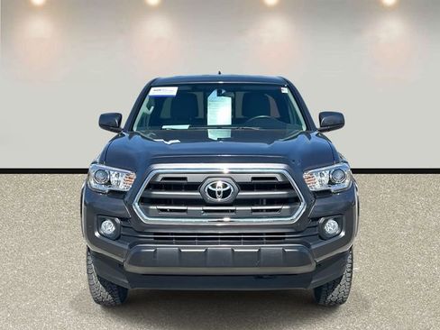 Used 2016 Toyota Tacoma SR5 image 2
