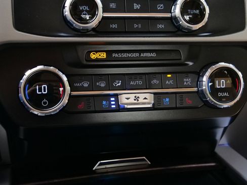 Used 2022 Ford F250 Lariat w/ Tremor Off-Road Package image 16