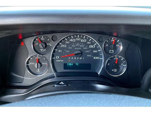 Used 2025 GMC Savana 2500 w/ Driver Convenience Package RWD image 13