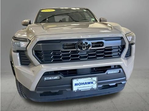 Used 2026 Toyota Tacoma TRD Off-Road AWD/4WD image 2
