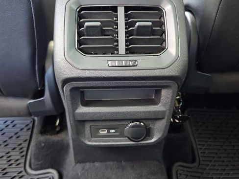 Used 2023 Volkswagen Tiguan SE R-Line FWD image 30
