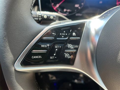 Certified 2025 Mercedes-Benz GLC 300 image 35