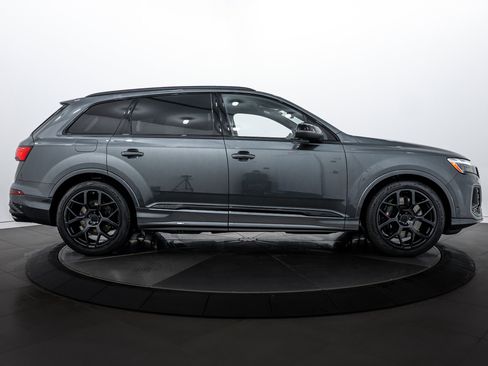 New 2026 Audi SQ7 Prestige image 3
