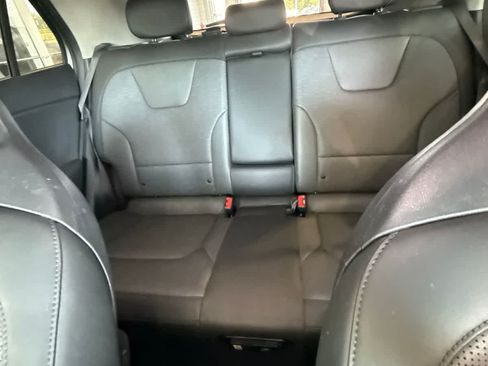 Used 2023 Kia Niro Wave w/ Wave Preserve Package FWD image 6