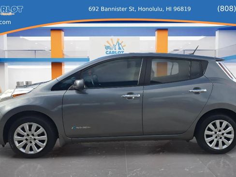 Used 2015 Nissan Leaf S w/ Charge Package FWD image 3