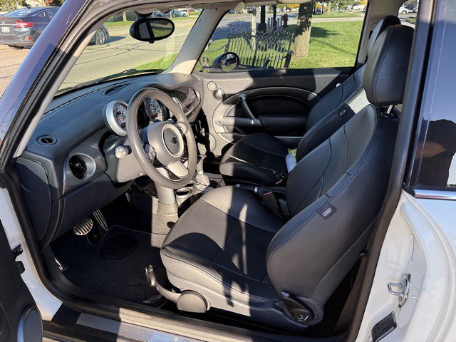 Used 2006 MINI Cooper S FWD image 10