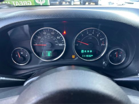 Used 2016 Jeep Wrangler Unlimited Sport w/ Connectivity Group AWD/4WD image 16