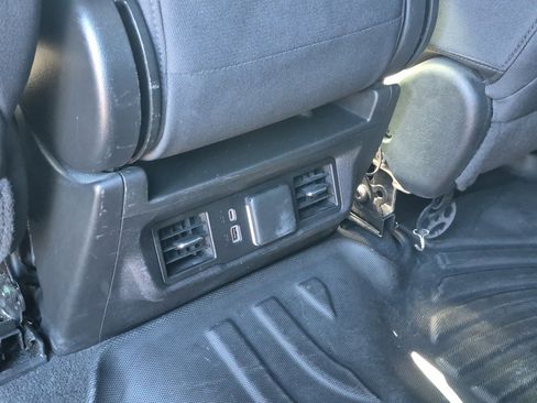 Used 2022 Chevrolet Silverado 1500 RST image 16