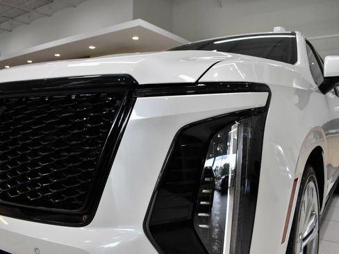 Used 2025 Cadillac Escalade ESV Sport Platinum w/ LPO, Floor Liner Package AWD/4WD image 11