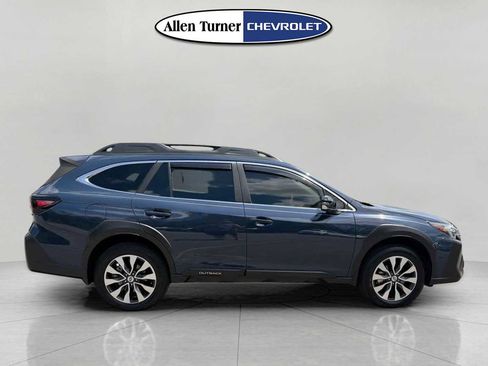 Used 2023 Subaru Outback Limited AWD/4WD image 3